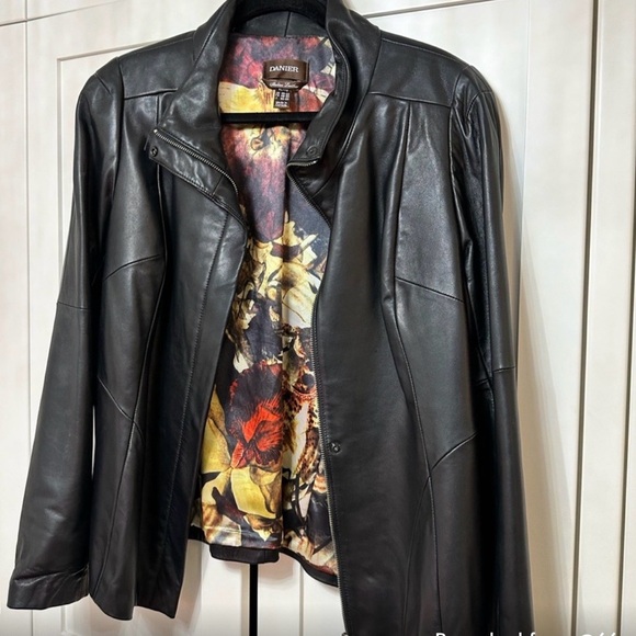 Danier Jackets & Blazers - Women’s leather jacket